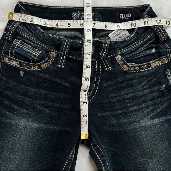 Silver Suki Slim Bootcut Mid-rise Embroidered Dark Wash Denim Jeans - Picture 11 of 16